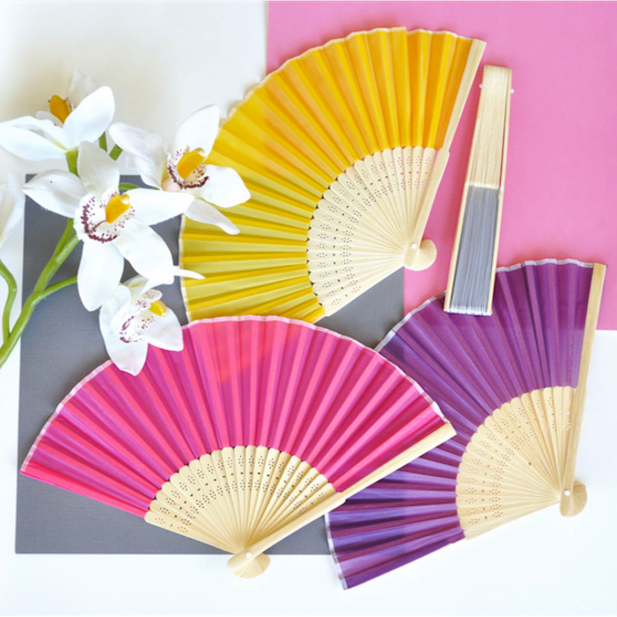 Folding cheap fan favors