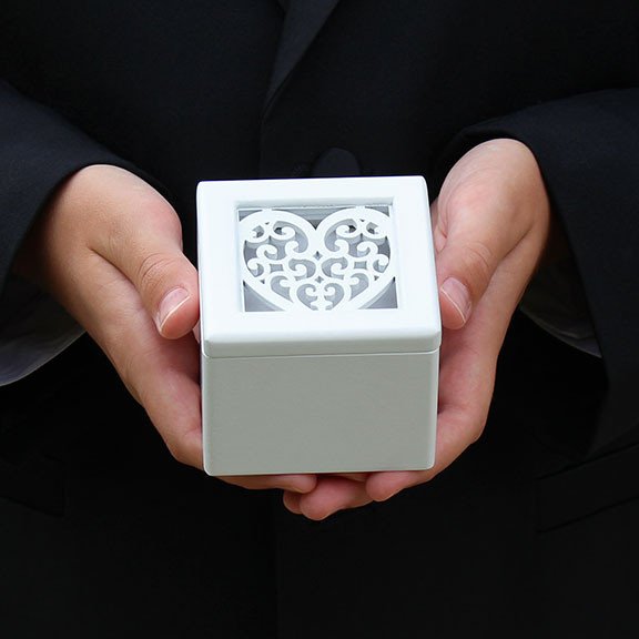 Filigree Heart Ring Box