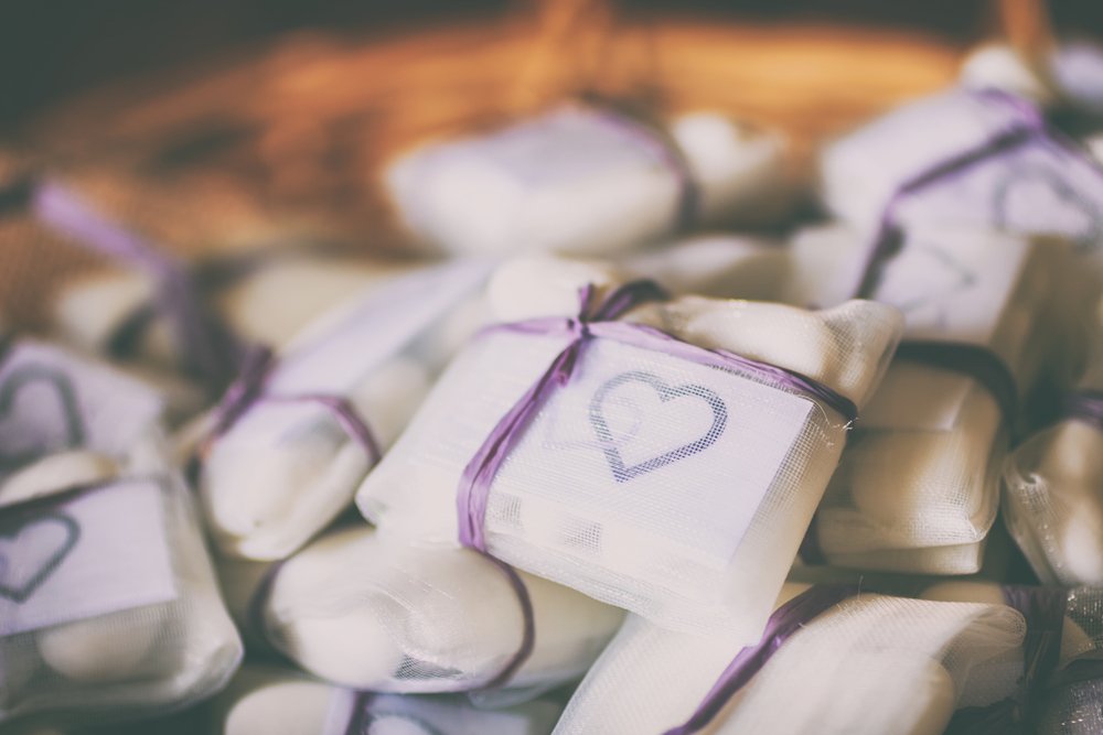 7 Exclusive Wedding Favors Your Guests Will Adore