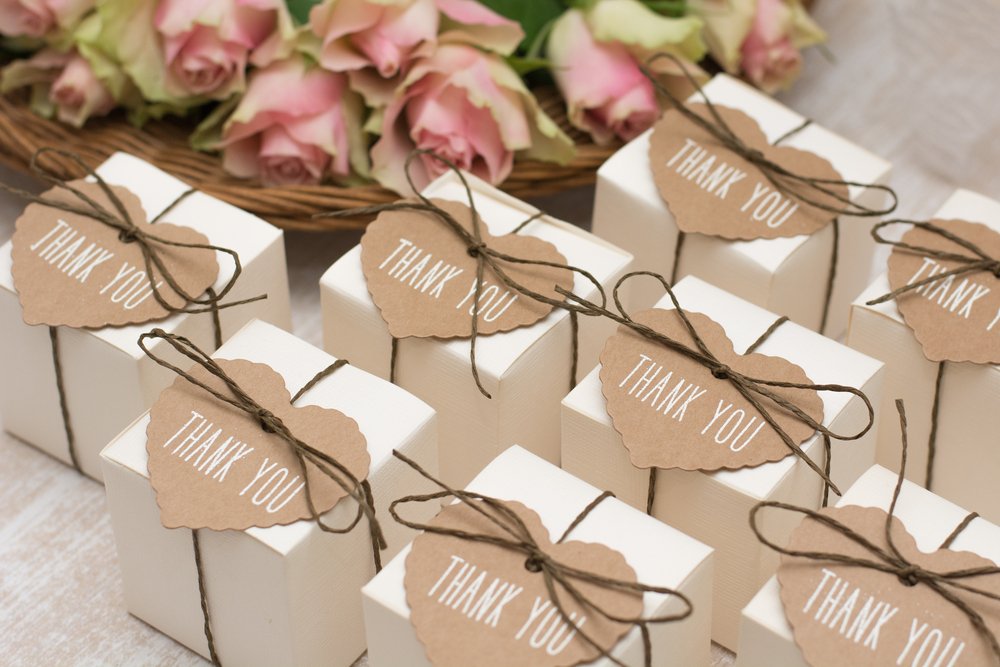 7 Personalized Wedding Favors Your Guests Will Love