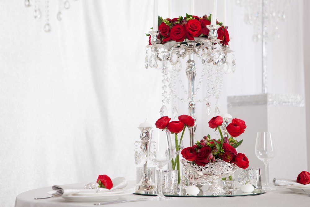 9 Lavish Clearly Crystal Décor Reception Ideas