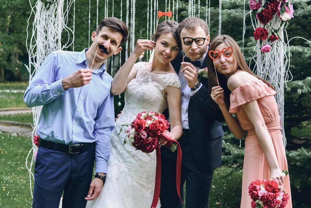 Creating Memorable Photo Opportunities for Your Wedding Party Guests
