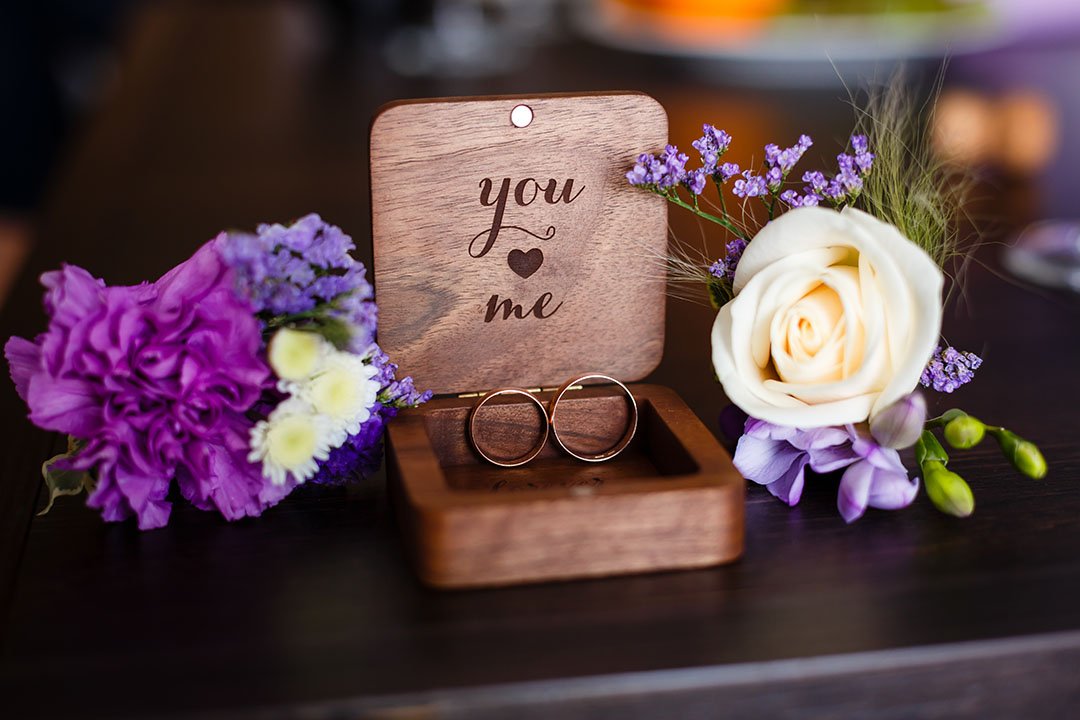 Make a Bold Statement with Personalized Wedding Gifts