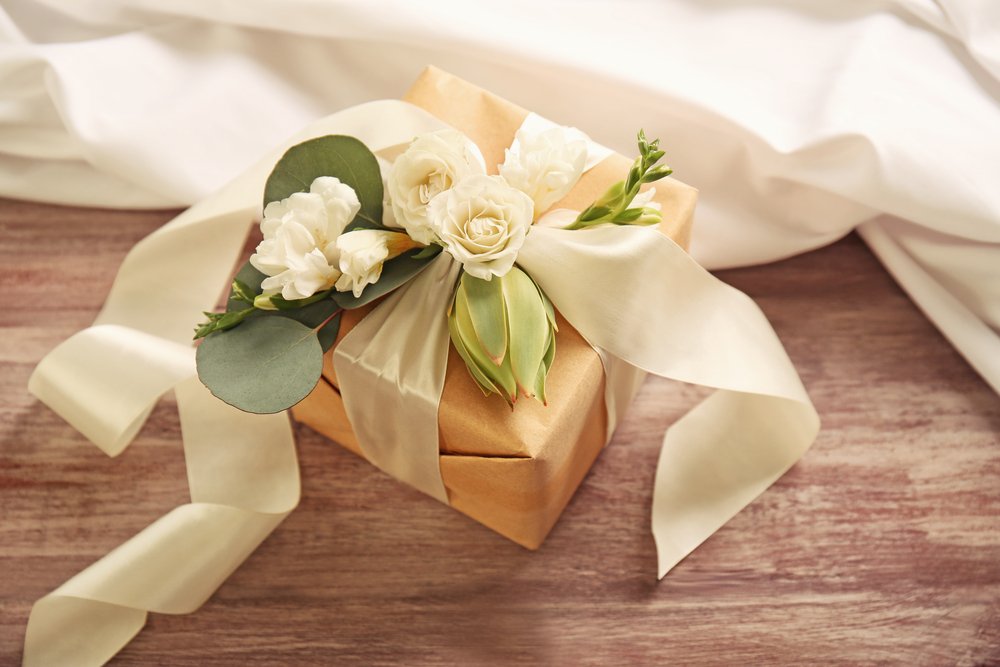 Who Should Receive Gifts At My Wedding?